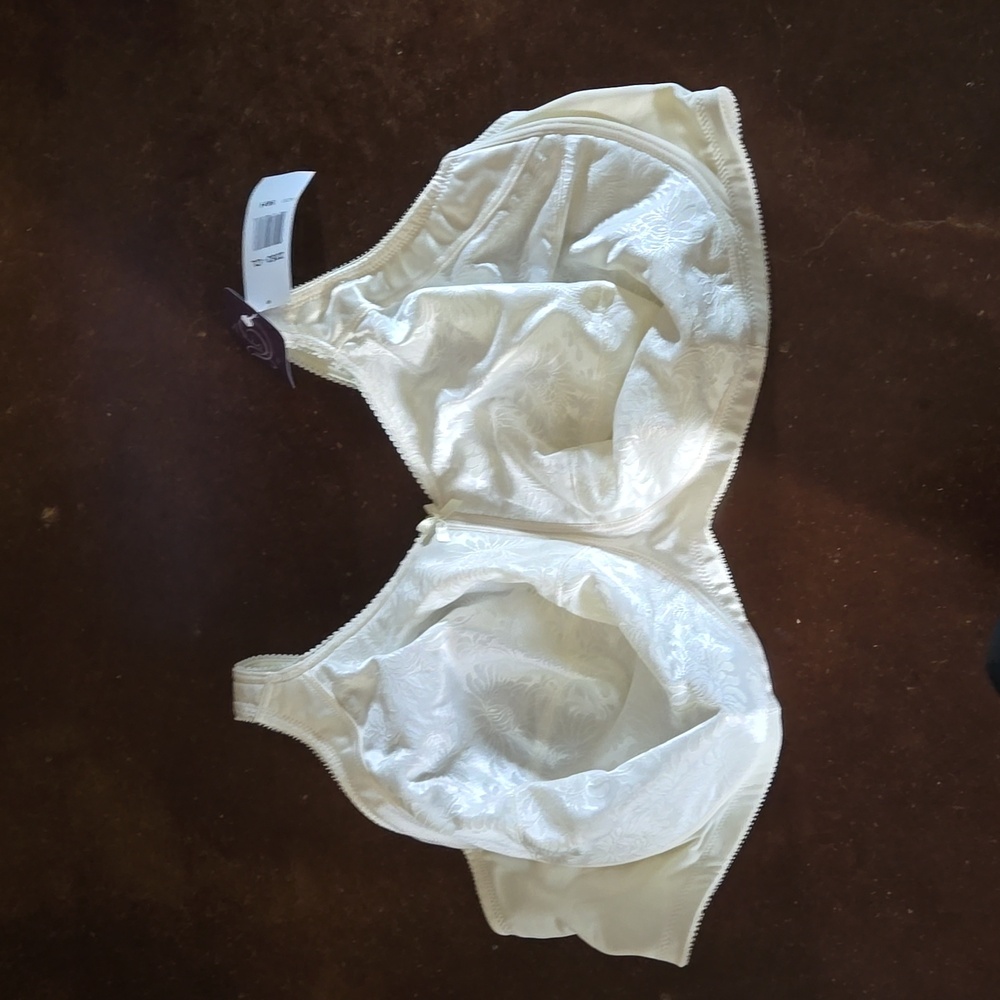 Aviana Floral soft cup minimizer 56H candlelight color. NWT